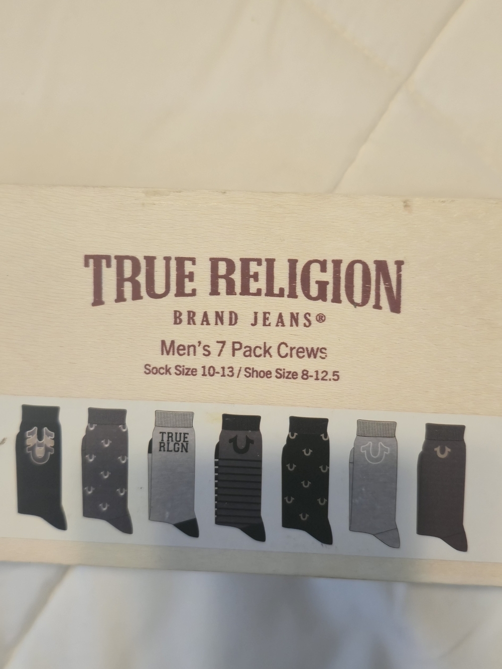 True Religion Men's 7-Pack Crew Socks - New (Open Package)